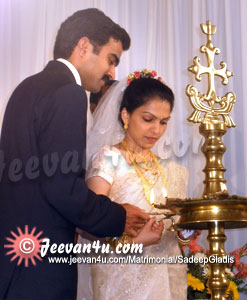 Sadeep Gladis Wedding Reception Light Photos
